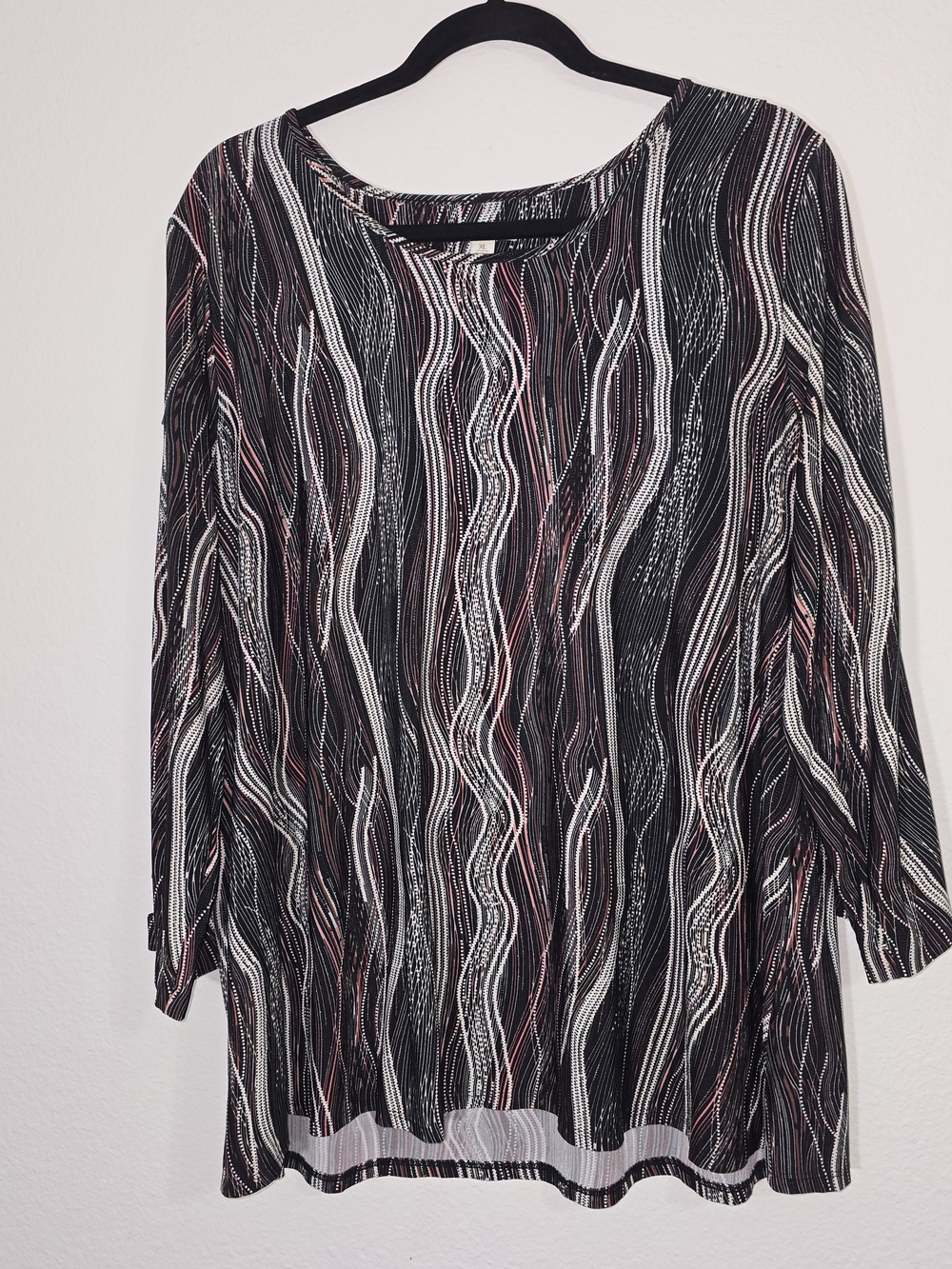 Wavy Stripe Long Sleeve Tunic in Black with Pink and White Accents